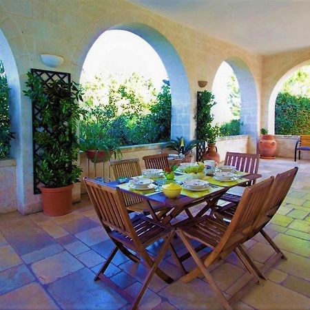 Trulli Fogliarella Guest House ออสตูนี ภายนอก รูปภาพ