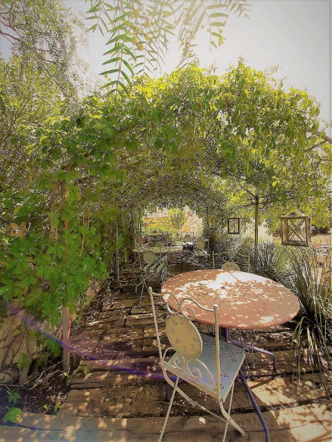 Trulli Fogliarella Guest House ออสตูนี ภายนอก รูปภาพ
