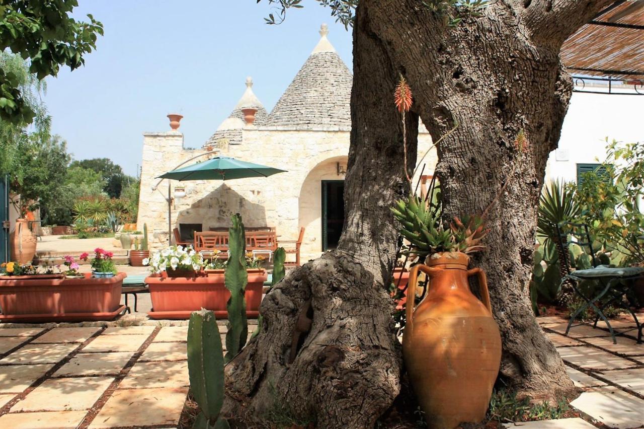 Trulli Fogliarella Guest House ออสตูนี ภายนอก รูปภาพ