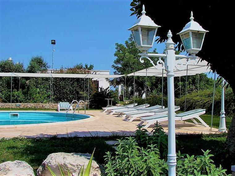 Trulli Fogliarella Guest House ออสตูนี ภายนอก รูปภาพ