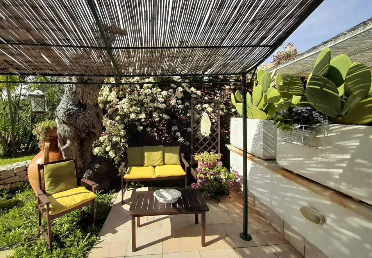 Trulli Fogliarella Guest House ออสตูนี ภายนอก รูปภาพ