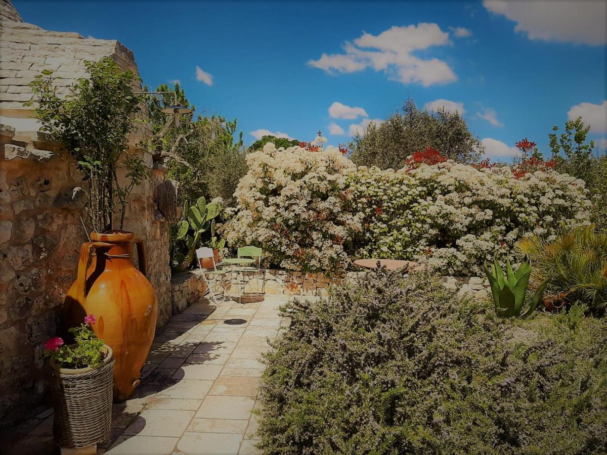 Trulli Fogliarella Guest House ออสตูนี ภายนอก รูปภาพ