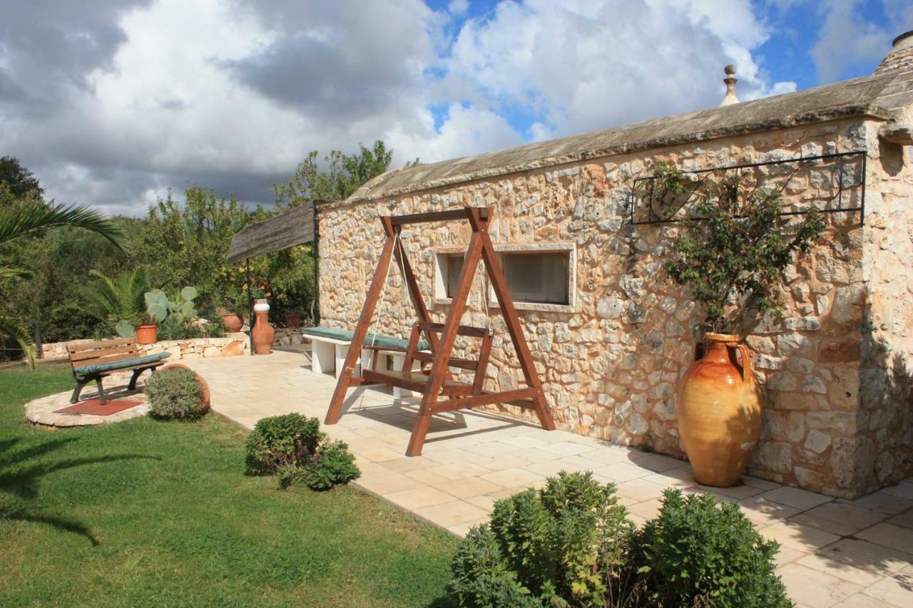 Trulli Fogliarella Guest House ออสตูนี ภายนอก รูปภาพ